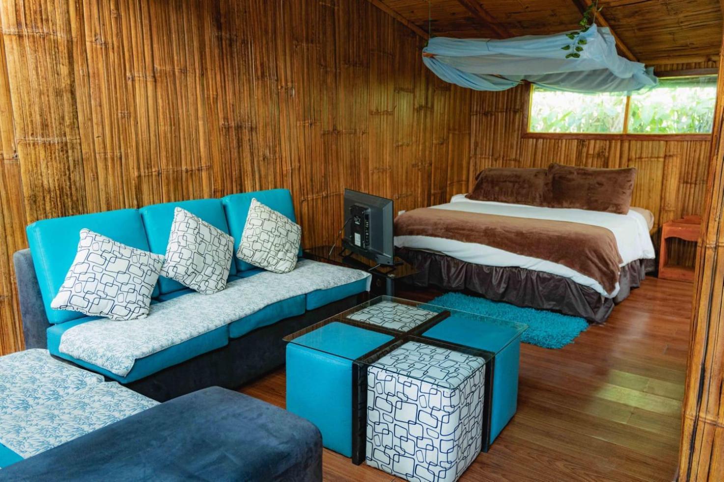 Mindo Glambird Glamping & Lodge Екстер'єр фото