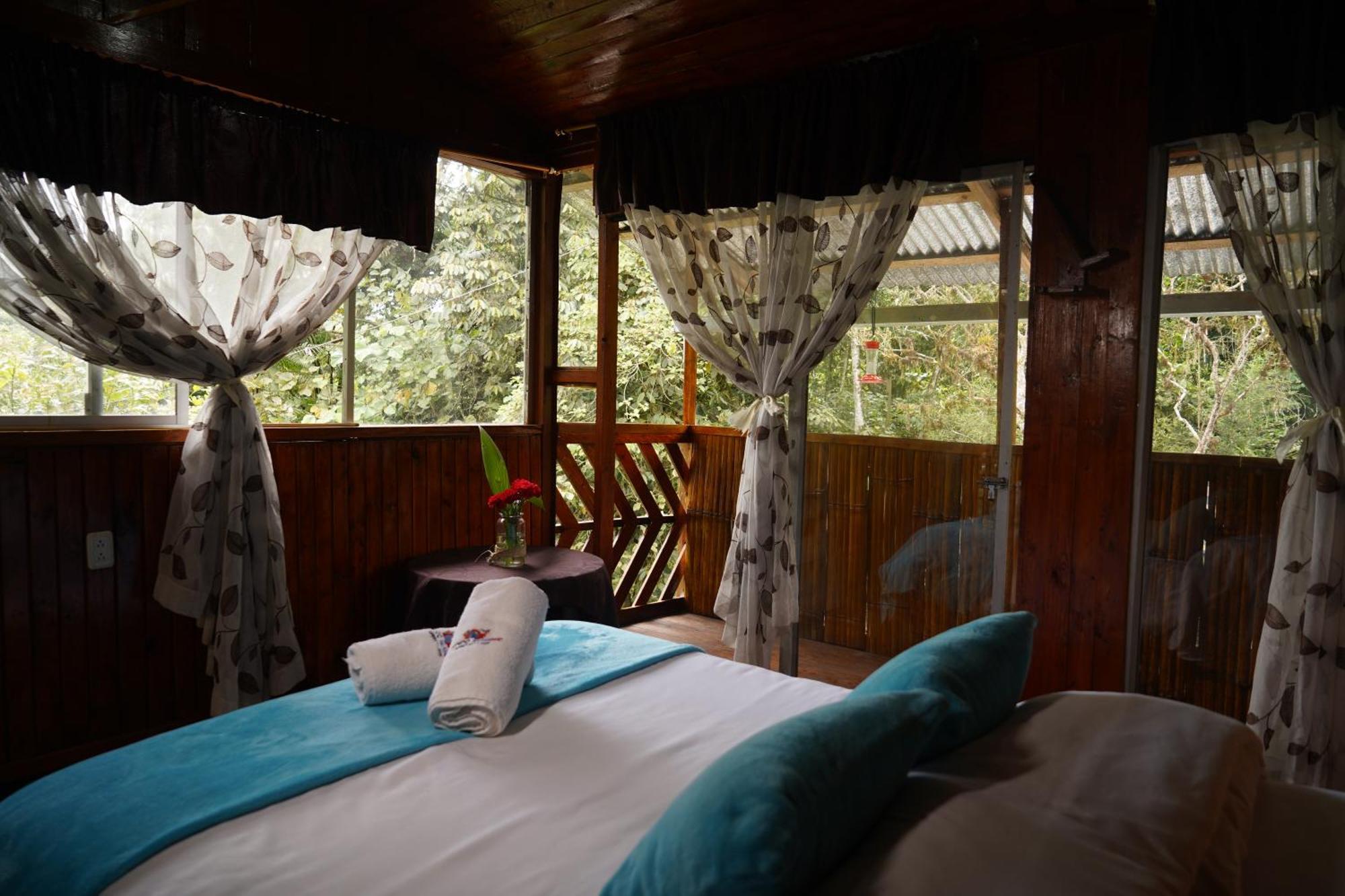 Mindo Glambird Glamping & Lodge Екстер'єр фото